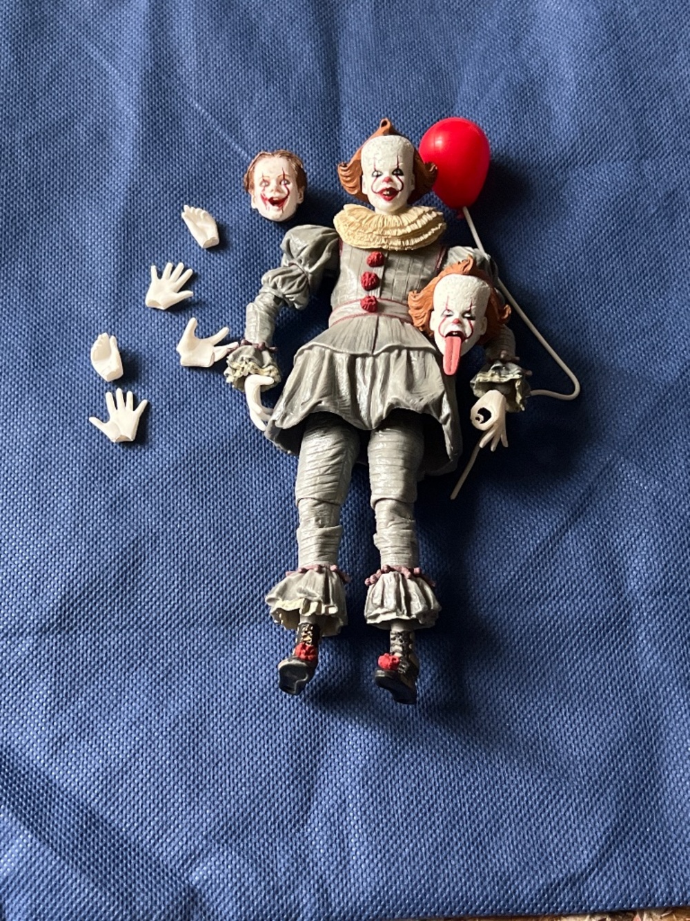 Pennywise Neca Action figure